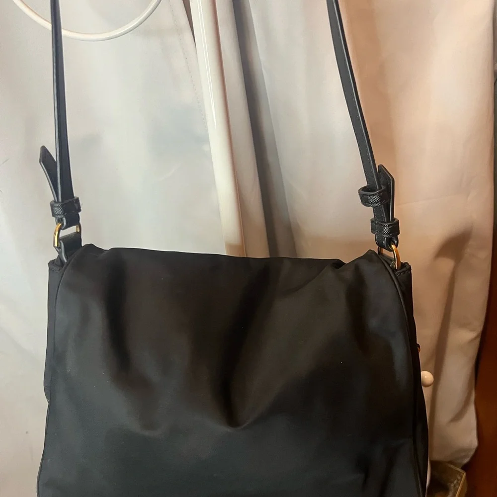 Marc Jacobs Black Small Messenger Bag - Picture 5 of 12